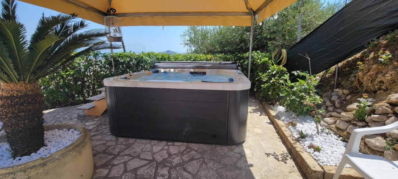 Bed and Breakfast La Terrazza Motta Atri Exterior foto