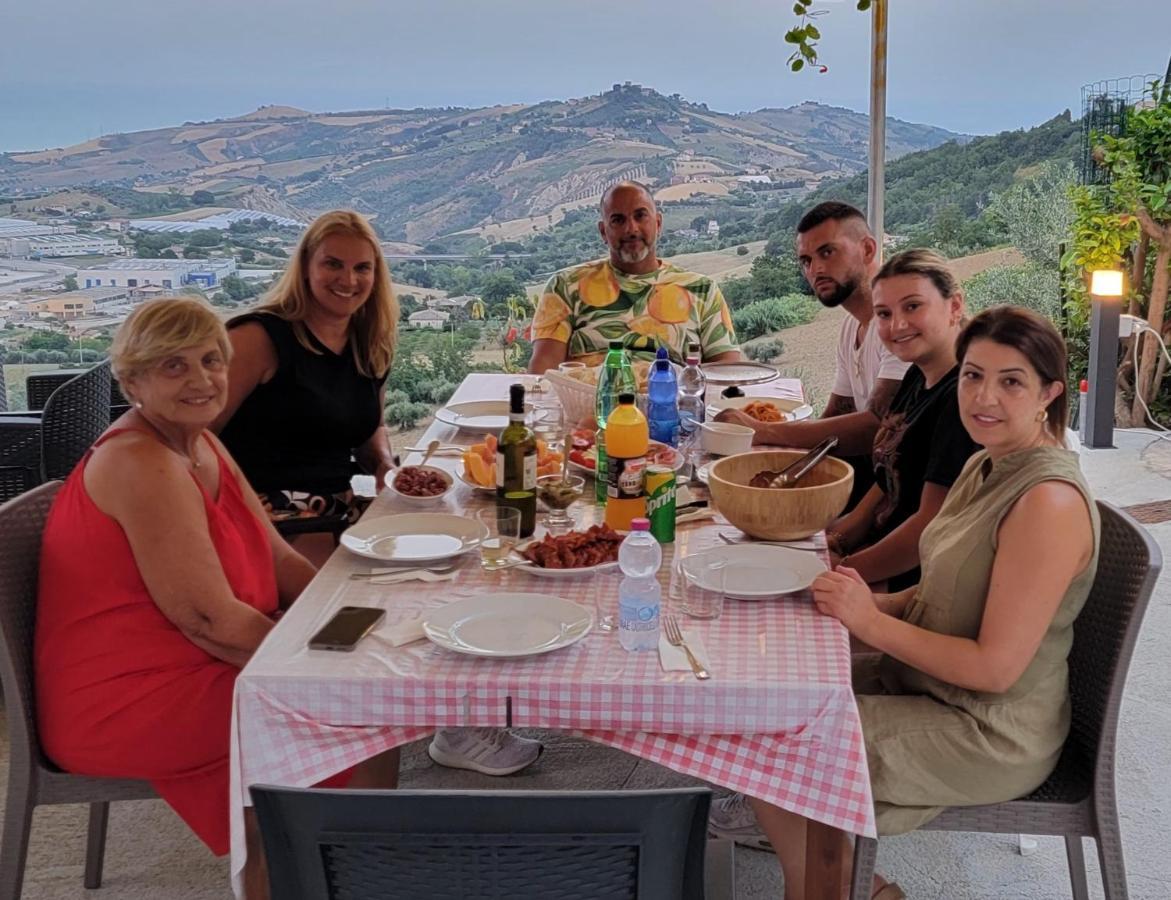 Bed and Breakfast La Terrazza Motta Atri Exterior foto