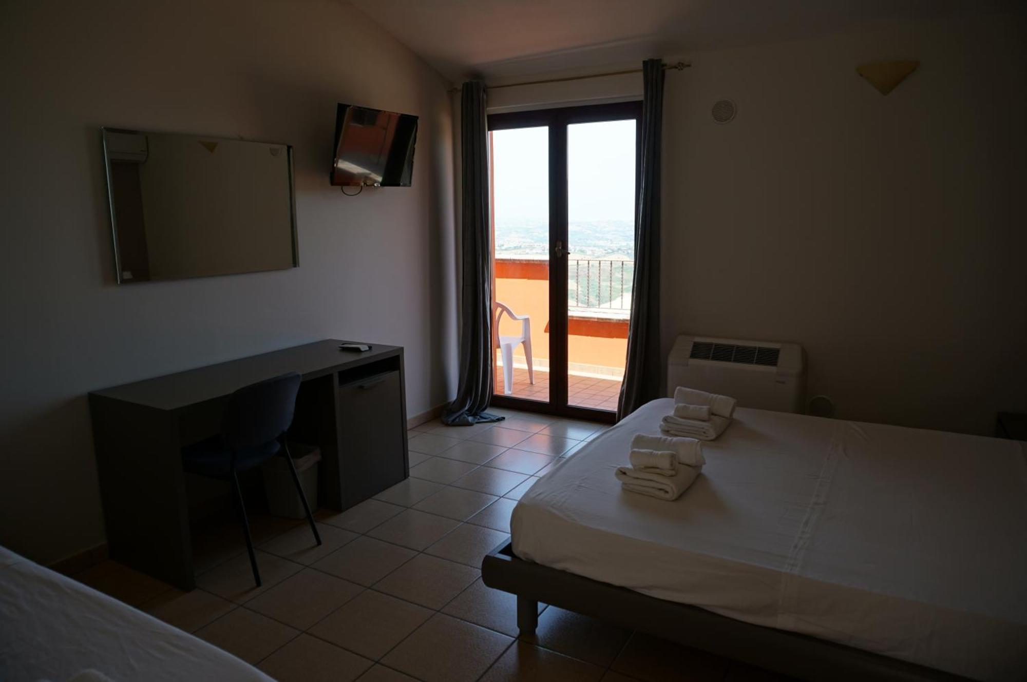 Bed and Breakfast La Terrazza Motta Atri Exterior foto