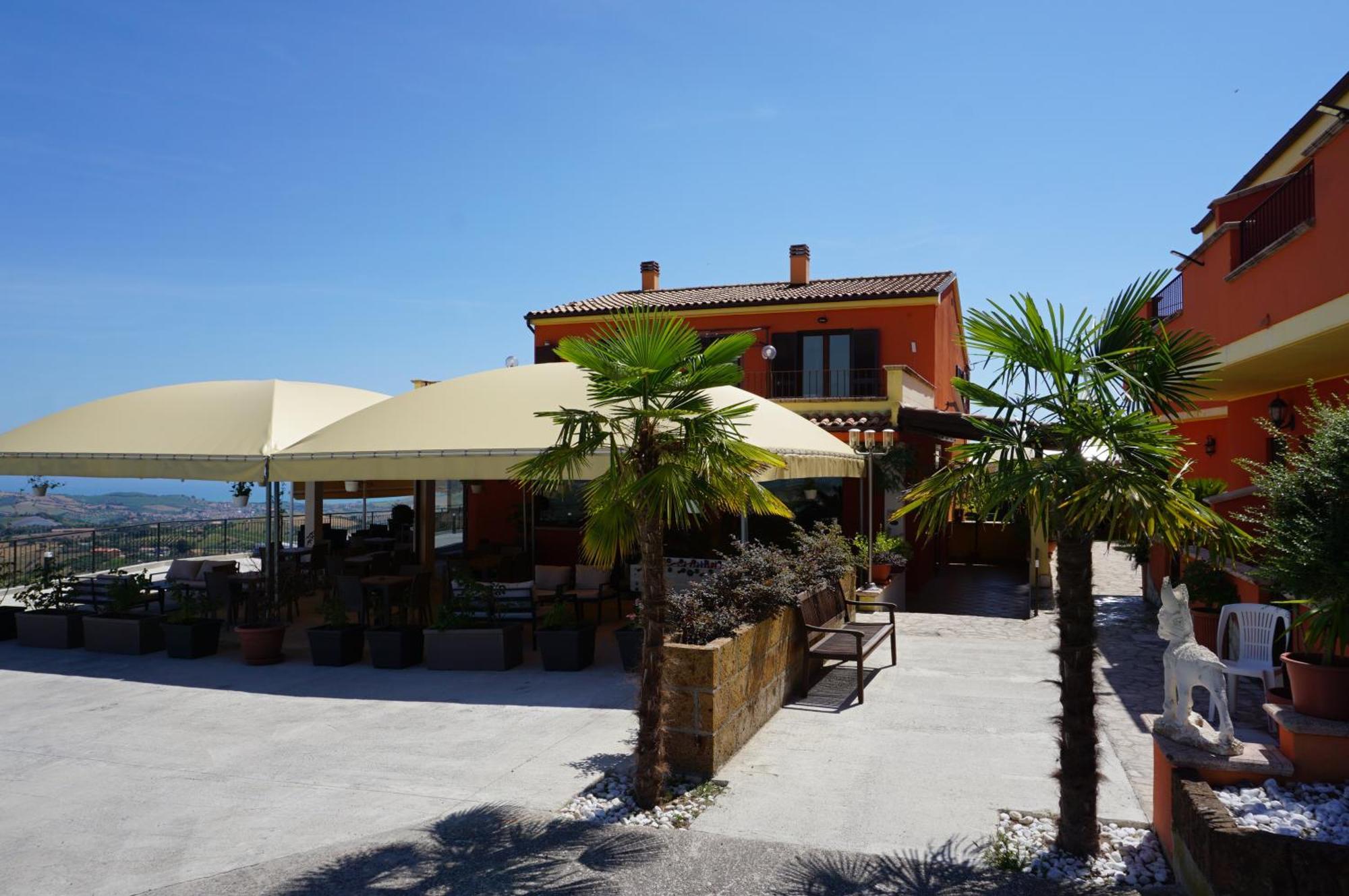 Bed and Breakfast La Terrazza Motta Atri Exterior foto